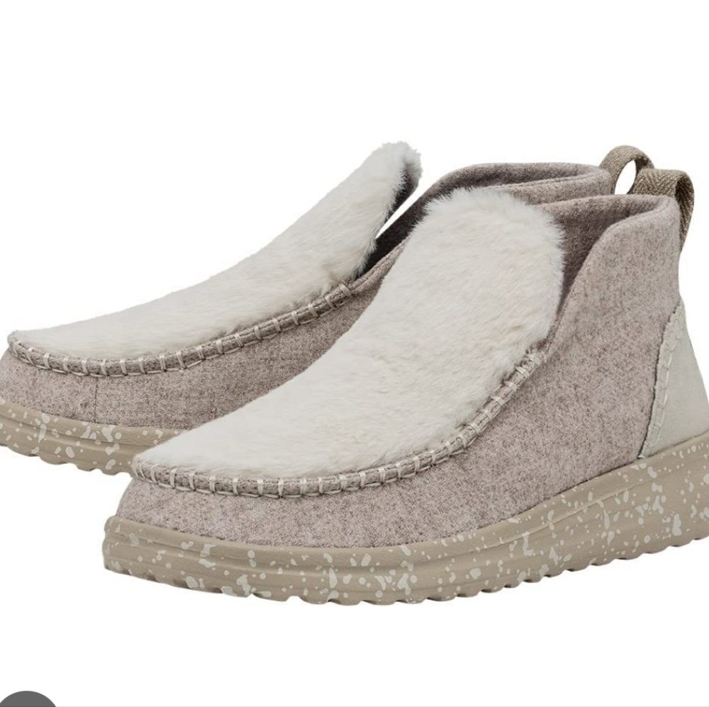 Hey Dude Denny Womens Slip-On Shoe Ankle Boot Marshmallow Dream US 10  Faux fur